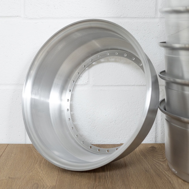 15 to 16 Image – 20 Bolt Inner Wheel Barrel
